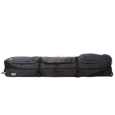 প্যাডেড স্ট্র্যাপ সহ 30L শ্বাস প্রশ্বাসের কালো আউটডোর স্পোর্টস ব্যাগ